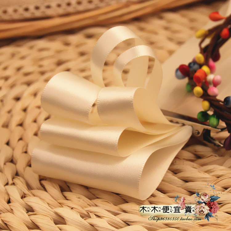 新款特价 028米白色 双面丝带 姚明涤纶缎带彩带包装带 DIY发饰在类目 居家布艺, 缝纫DIY材料、工具及成品, 缝纫DIY配件/辅料/配饰, 丝带/绸带/布带中 - 来自Buy2taobao.com提供专业的淘宝代购服务