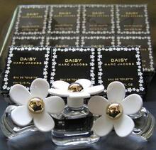 小样~Marc Jacobs Daisy 小雏菊 EDT 女香 4ML 清新花香调 可爱