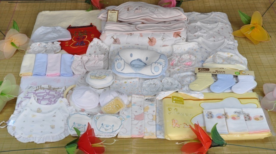 婴儿礼盒\/套装,惊喜!豪华新生婴儿礼盒15件套*新生儿大礼包*新生儿礼盒*蓝,【两件包邮】全棉网袋装三件套 爬衣+裤子+围嘴 送礼自用,童泰婴儿服装新生儿衣服用品礼盒套装2715,人之初婴幼儿高级礼盒6件套 新款 3669,人之初婴幼儿印花超值5件套 450,贝贝怡纯棉\/儿童内衣 【淘品牌】新生儿绑带套装036 037,童泰新生儿内衣婴儿礼盒初生儿包被枕头服装用品48件套装待产包,卡拉鸭纯棉婴儿服装礼盒7件套3032 蓝\/粉\/绿春装新款宝宝礼盒礼品,人之初3770婴儿衣服婴儿用品新生儿童装礼盒纯棉9件套装礼盒,