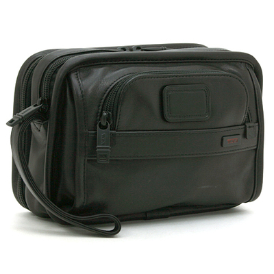 tumi men clutch