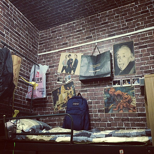 大学生宿舍寝室卧室装饰神器自粘纸加厚防水p