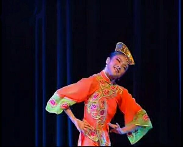紅果果演出服飾/古典舞服裝/如夢年華/舞蹈服/民族服裝/桃李杯在類目 女裝/女士精品, 唐裝/民族服裝/舞臺服裝, 民族服裝/舞臺裝中 - 來自Buy2taobao.com提供專業的淘寶代購服務