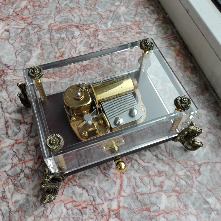 Leiman Shi 30 Crystal Music Box The music box City of sky Boyfriend A birthday present originalityin the Home accessories , Decorative items , Music Box category - from Buy2taobao.com to provide professional Taobao agent buy service