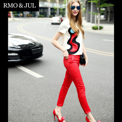 罗家精品2015春夏女装新款 拼色弧形贴布短袖T恤+红色小脚裤套装