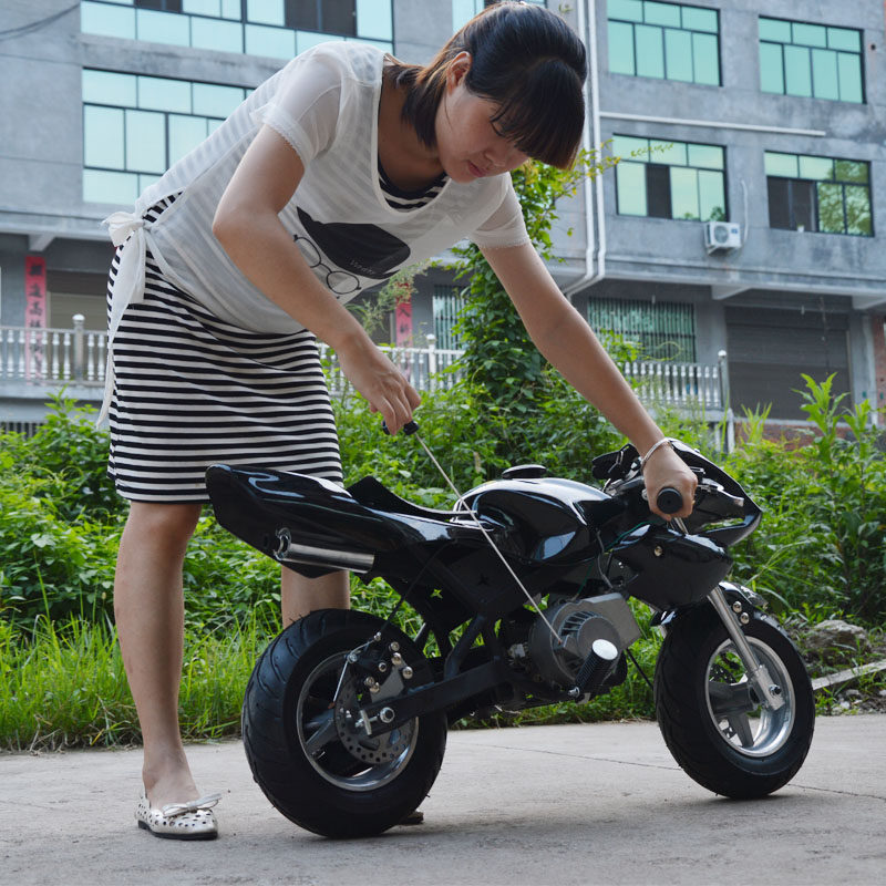 万里车行银钢迷你小怪兽摩托车YG125-21A银