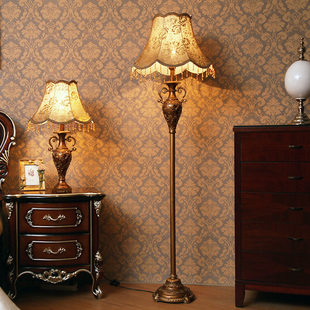 欧式落地灯美式复古家用客厅，沙发茶几灯站灯，卧室床头立式高脚台灯