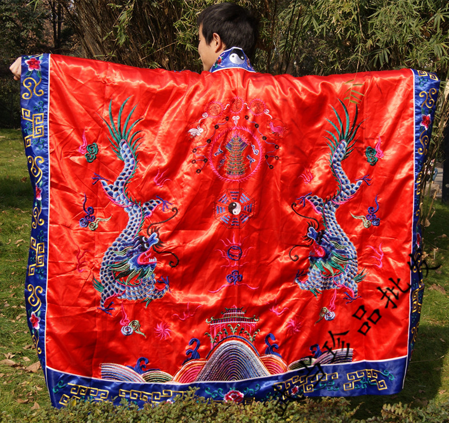 道教用品 道教服装 道袍 法袍 双龙法衣 双龙降衣 高功 道士服在类目 运动/瑜伽/健身/球迷用品, 跆拳道/武术/搏击, 太极, 太极服中 - 来自Buy2taobao.com提供专业的淘宝代购服务