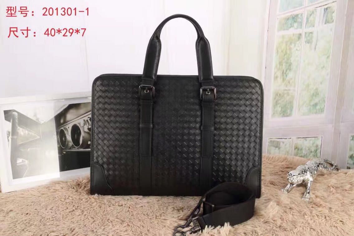Bertrand manual weave genuine leather Hijab Baotou cowhide Briefcase Cross section One shoulderin the Leather/Lady bags/Men's bag, Men's bags category - from Buy2taobao.com to provide professional Taobao agent buy service
