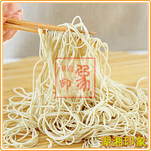 湖南手工制作堿面條 新鮮堿水面 熱幹面 濕面在類目 糧油米麪/南北乾貨/調味品, 其他食品中 - 來自Buy2taobao.com提供專業的淘寶代購服務