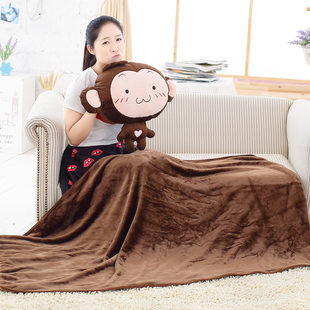 猴子办公室保暖空调毯抱枕被子靠垫两用暖手午睡枕三合一手捂毛毯