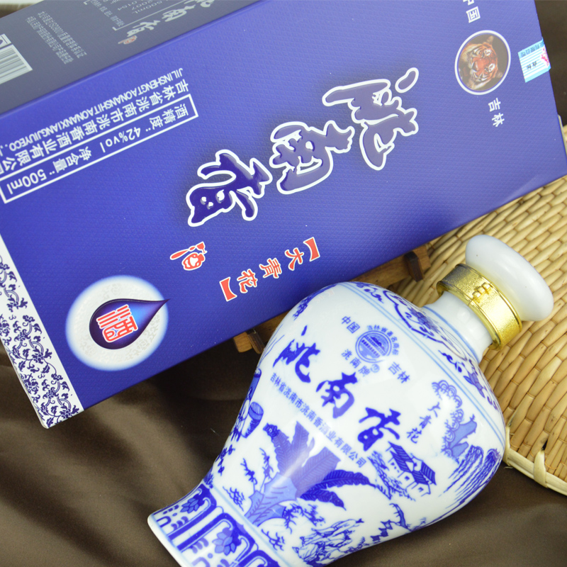 Taonan fragrant liquor Large blue and white 42 degree Brewing Liquor and Spirits Not the top Blue and white porcelain bottle Authorization Authenticin the Liquor , Homemade liquor category - from Buy2taobao.com to provide professional Taobao agent buy service