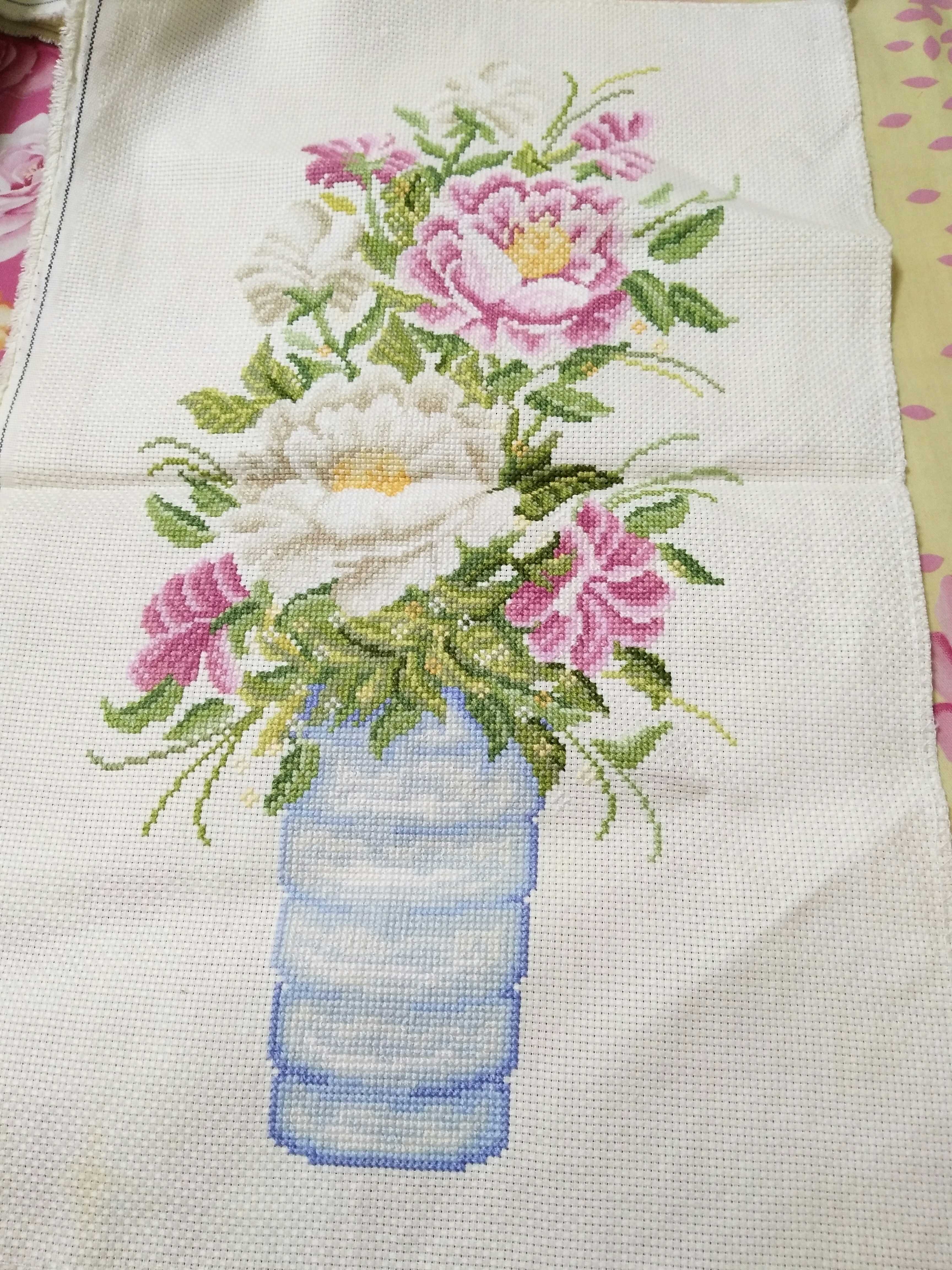 手工十字繡成品玫瑰花瓶 全國包郵在類目 玩具/童車/益智/積木/模型, 手工製作/創意DIY, 織布機/手工編織/刺繡類中 - 來自Buy2taobao.com提供專業的淘寶代購服務