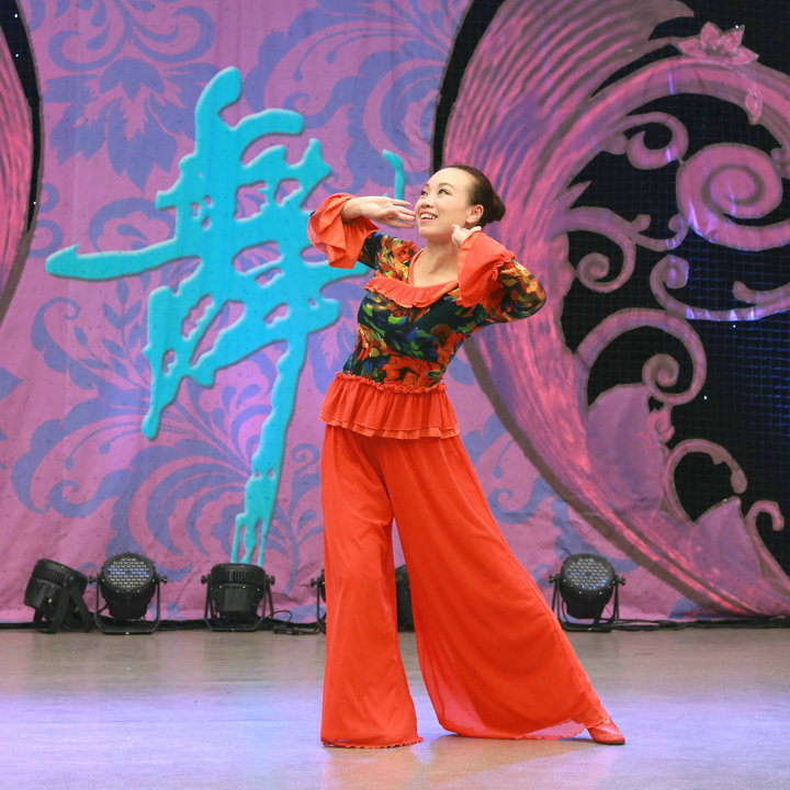 红草莞儿  杨艺广场舞服装  春英 王梅 格格 山歌美 34802 44502