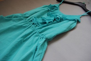 欧美单仿真丝绿色，清新吊带裙雪纺荷叶，边口袋连衣裙