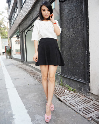 标题优化:2015夏装新款女装韩版修身圆领后拉链钉珠短袖织纹雪纺T恤小衫潮