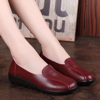 低坡跟中老年人妇女士红色单鞋春秋季新款妈妈皮鞋子加大41码包邮