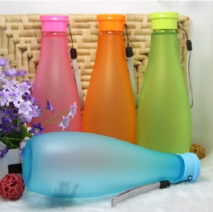 炫彩塑料水杯随手杯创意，水杯可爱随身杯子，喝水防漏汽水瓶杯便携