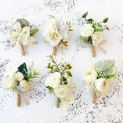韩式西式婚礼结婚新郎新娘胸花，手腕花草坪，户外清新白绿森系