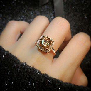 欧美复古宫廷风公主方宝石(方宝石)黄水晶锆石戒指，女夸张招财时尚食指饰品