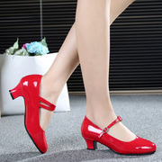 拉丁舞鞋成年女士红舞鞋舞蹈鞋，软底中高跟，交谊广场舞外穿时尚红色