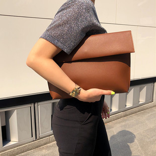 潮流女士手拿包2021韩版极简时尚，大容量手抓包信封包文件包