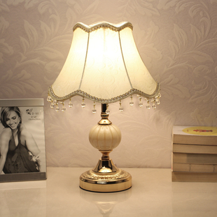 欧式卧室装饰婚房温馨个性小台灯创意，现代可调光led节能床头灯