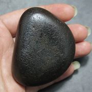 马达加斯加玛瑙原石水冲玛瑙，乌鸦皮马料石头，收藏奇石滑皮籽料