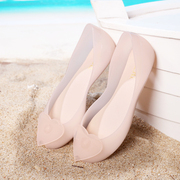 2024塑胶凉鞋女夏季平底透明水晶防水沙滩鱼嘴塑料水果果冻鞋