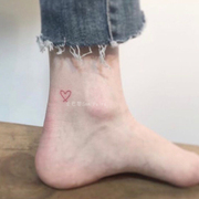 红色简约线条爱心纹身贴纸，防水女韩国仿真小清新可爱脚踝个性文艺