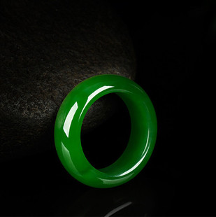 天然和田玉碧玉戒指玉指环男女，款玉石指环，碧玉扳指菠菜绿碧玉