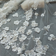 高档白色刺绣亮片立体花珍珠款，蕾丝面料适用婚纱礼服童装头纱等