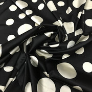 黑底白圆点(白圆点)19姆米喷绘印花真丝布料弹力丝，绸缎服装连衣裙旗袍面料