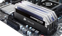 海盗船 CMD16GX3M4A2800C12台式机DDR3 2800 16G四通道套装灯条 价格:3899.00