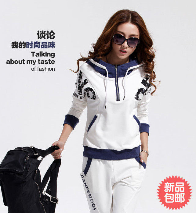 <em>淘宝</em>聚划算<em>购物卫衣</em>春秋<em>女装</em>新拼羽绒大嘴显瘦