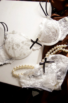 装黛安芬性感红色超聚拢女士品牌加厚内衣<em>文</em>胸