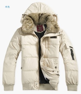 求灰色男生韩版白色外套+白色简版背心,盖过P