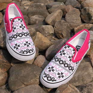 女式一脚蹬休闲鞋涂鸦图案套脚懒人鞋\/格子帆