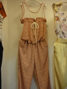 大家帮我出出意见吧、本人不喜欢穿短裙短裤,