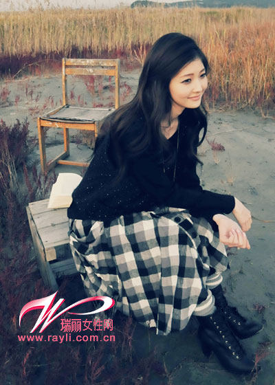 甜美芭比的12条<em>格子裙</em>搭配_衣来伸手99_新浪