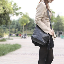 【<em>阿依莲女包</em>】_<em>阿依莲女包</em>价格/图片/评价/怎