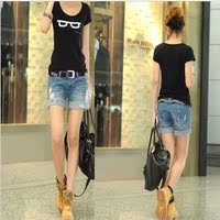 <em>秋款牛仔短裤女</em>韩版潮破洞翻边大码宽松四分短