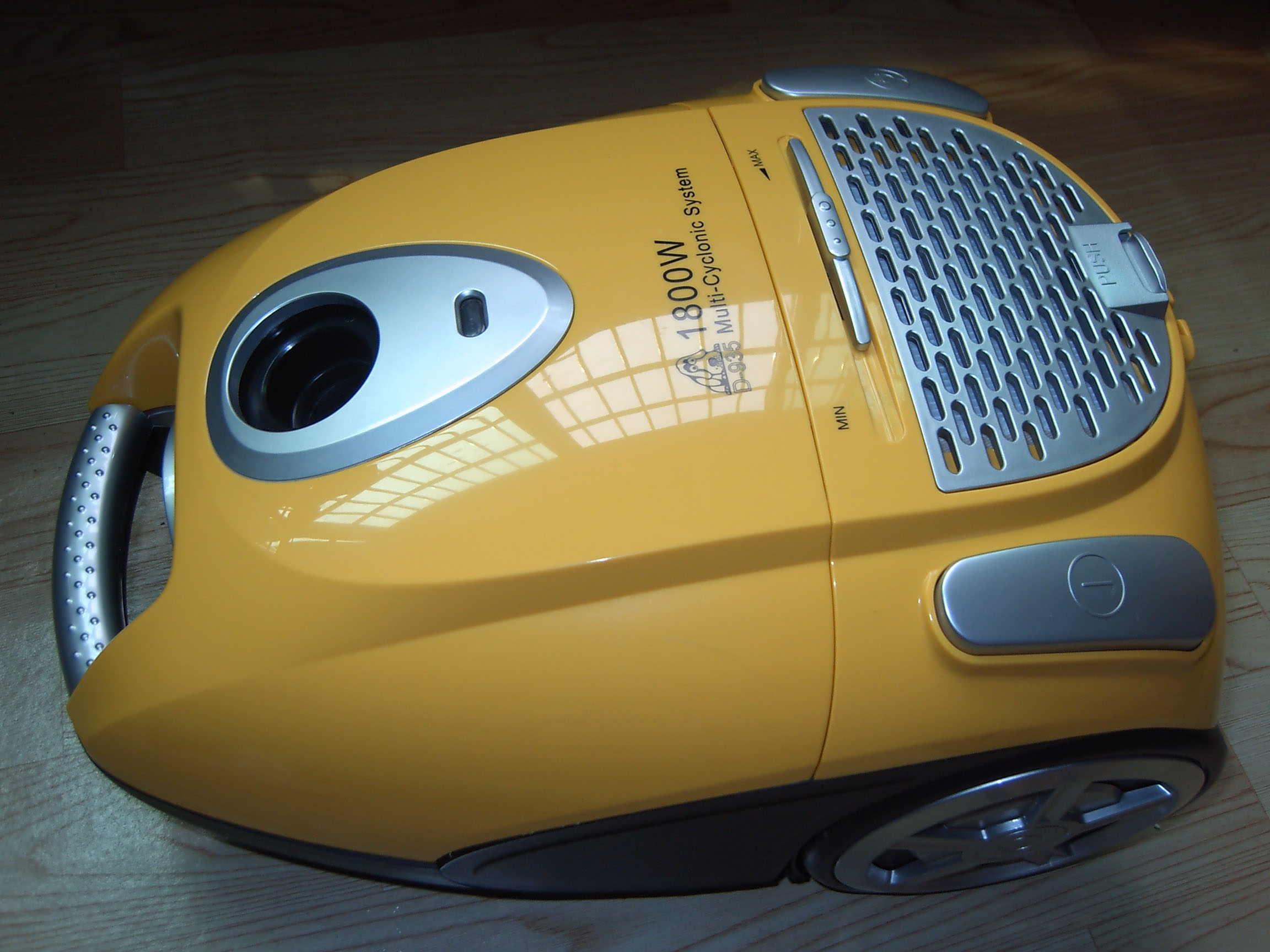 小狗吸尘器 D-935 除螨虫 D937同型 行货D-93