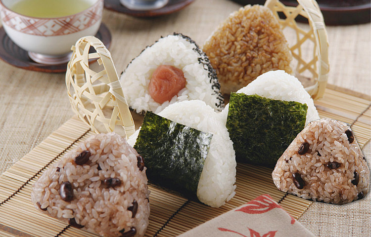 淘宝网秒杀 大小三角形包饭团寿司模具 韩国海苔紫菜料理套装组合工具 - 369返利网