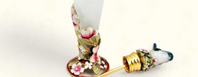 The Upscale European Lovely Leiothrix Perfume Bottle