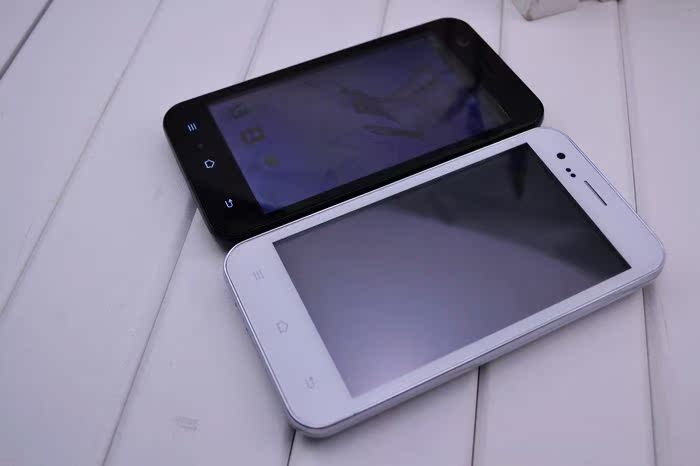 Мобильный телефон G'HONG W1120 4.3 Мобильный телефон G'HONG W1120 4.3