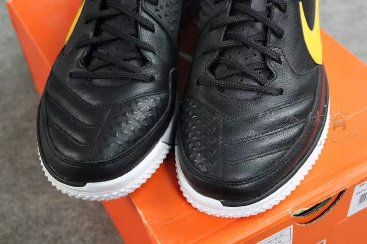 бутсы Nike 442125/071 NIKE5 STREETGATO 442125-071 Мужские Искусственная кожа Анти-скольжение, Воздухопроницаемые, Износостойкая, Закрытость, Амортизация бутсы Nike 442125/071 NIKE5 STREETGATO 442125-071 Мужские Искусственная кожа Анти-скольжение, Воздухопроницаемые, Износостойкая, Закрытость, Амортизация