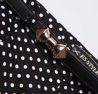 限时3折 <em>艾格</em> <em>ES</em> 春季 <em>波点</em>印花褶锏<em>短裤</em>1303