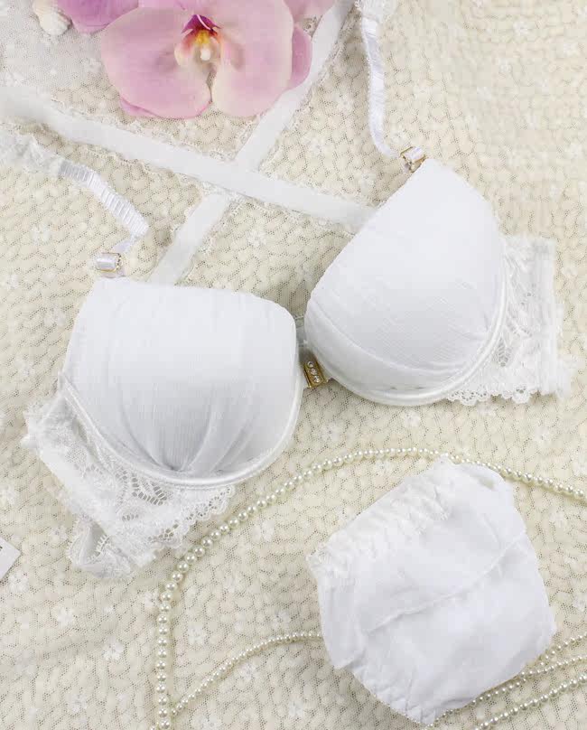 日系少女<em>文胸</em>套装美背性感交叉<em>肩带</em>纯<em>白色胸罩</em>