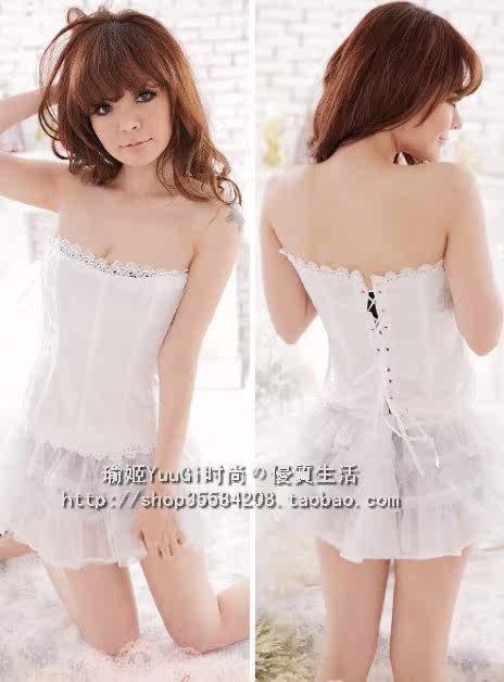 男款咖啡色<em>马甲</em>陪什么颜色的<em>衬衣</em>?米白色<em>毛衣</em>