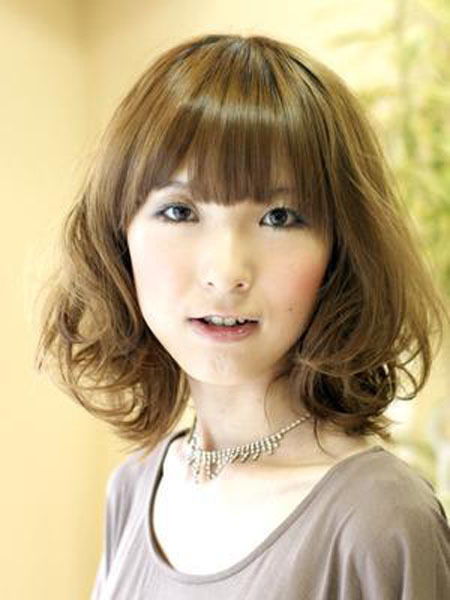 日系火爆中长发 上镜最简单好看的盘发步骤迷